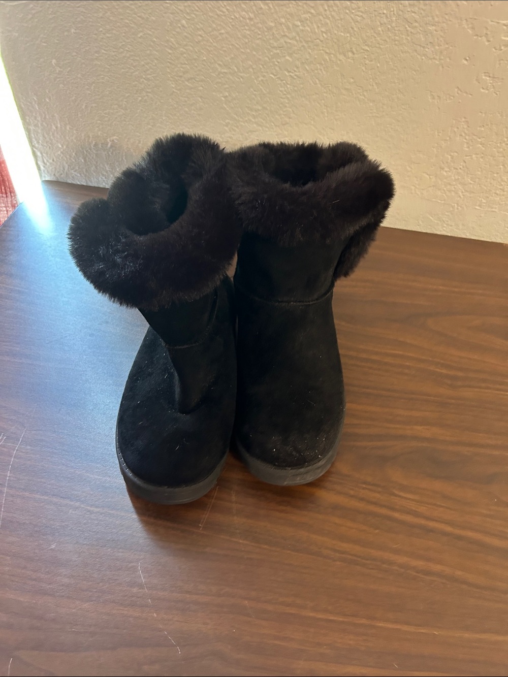 OS from Kohl’s Black Fur Trim Women’s Winter Boot